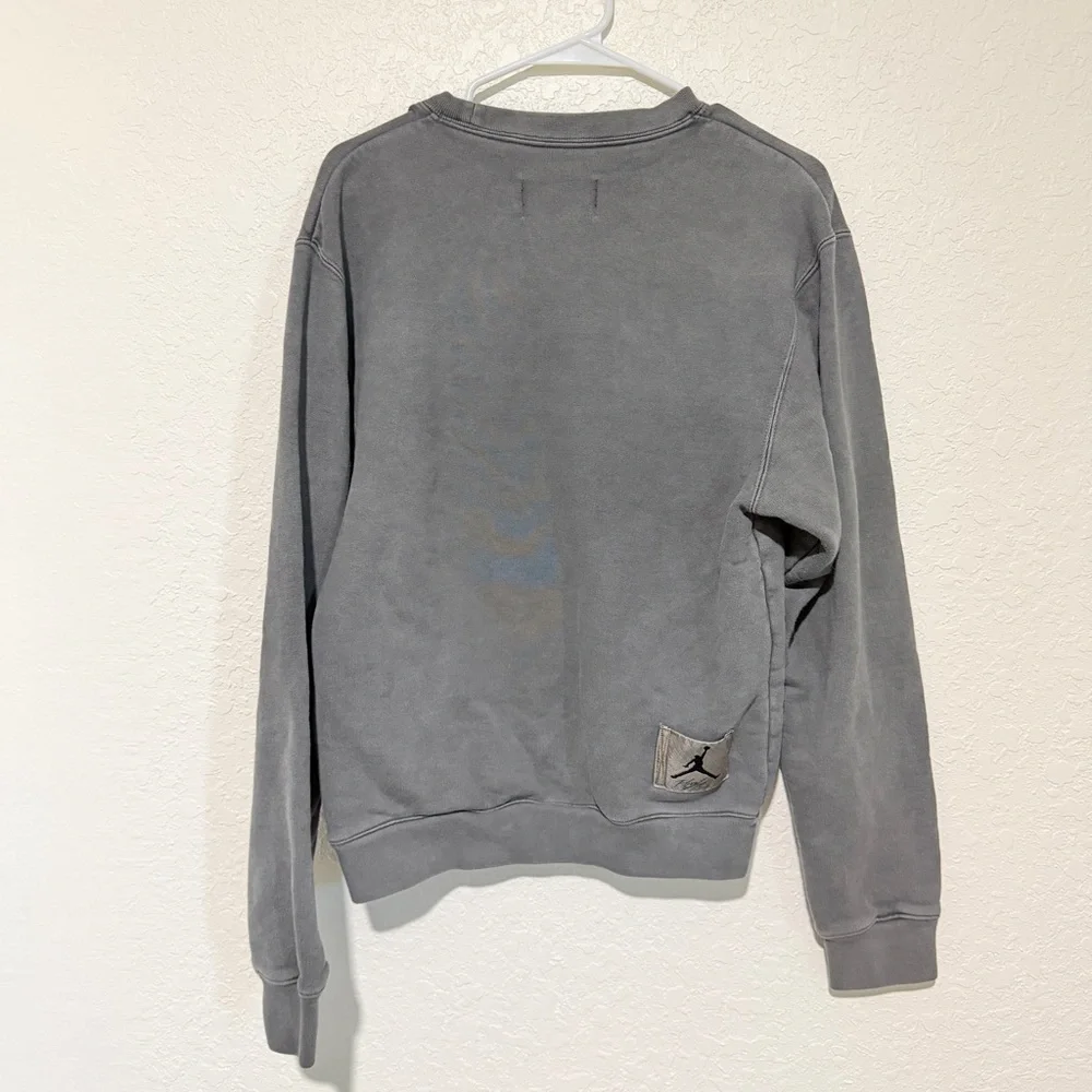 Jordan Flight Heritage Fleece Crew Sweatshirt washed gray hue Jumpman Logo